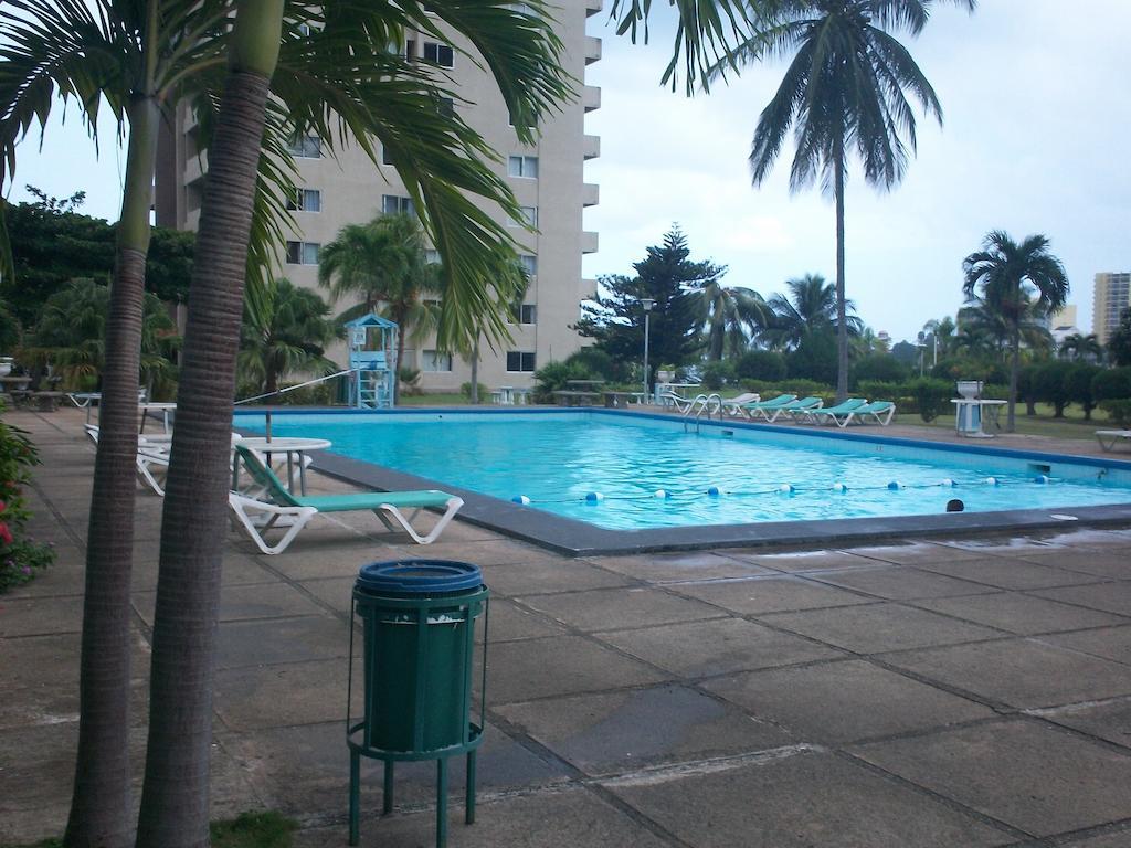 Turtle Towers Leilighet Ocho Rios Eksteriør bilde